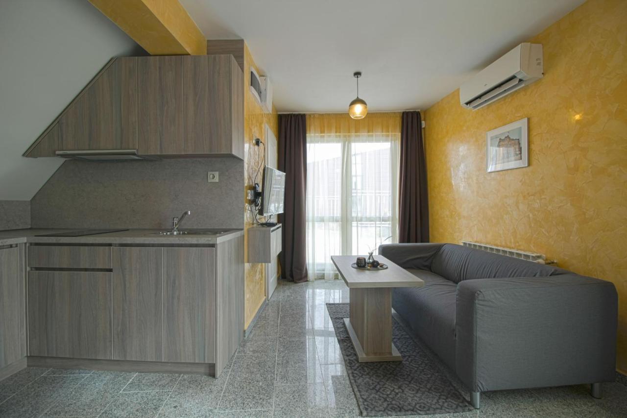 Mini Sofia Apartment ภายนอก รูปภาพ